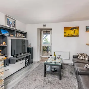  Apartment Stone House Knez