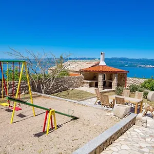  Apartman Heni