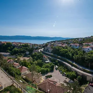  Apartman Apartman Leona